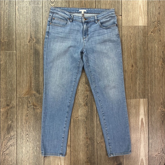 SOLD! Eileen Fisher Organic Cotton Boyfriend Jeans - Picture 3 of 10